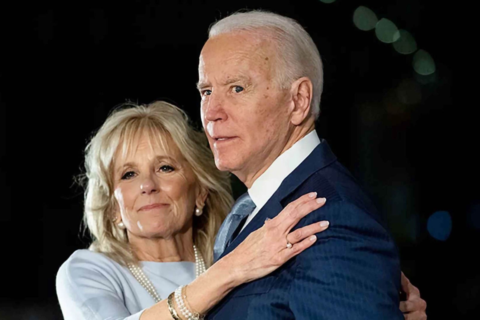 দুর্ঘটনার কবলে মার্কিন প্রেসিডেন্টের গাড়ি, রক্ষা পেলেন সস্ত্রীক বাইডেন