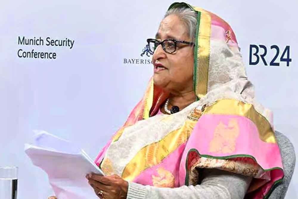 অস্ত্র প্রতিযোগিতা বন্ধ করে জলবায়ু তহবিলে অর্থ দিন : প্রধানমন্ত্রী