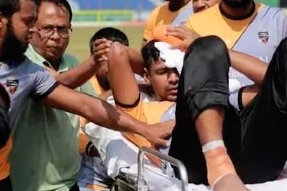 মোস্তাফিজের মাথায় পাঁচ সেলাই, আপাতত শঙ্কামুক্ত