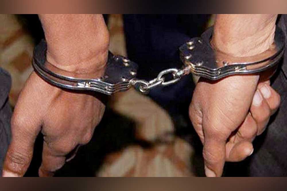 ডিজিটাল হুন্ডিতে ৪০০ কোটি টাকা পাচারের অভিযোগে আটক ৫