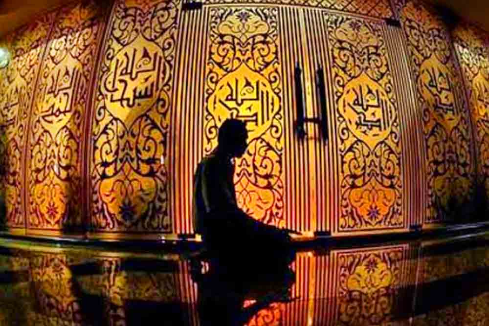 ইতিকাফ এর গুরুত্ব কী এবং কেন করা হয়