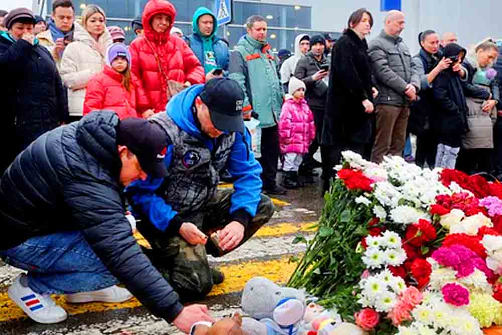 রাশিয়ার মস্কোতে হামলার জন্য দায়ী কে, আইএস না ইউক্রেন?