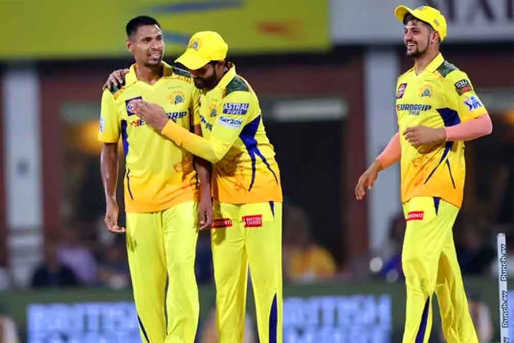 মুস্তাফিজের দারুণ বোলিং, রাভিন্দ্রার ঝড়ে কোহলিদের হারিয়ে আইপিএল শুরু চেন্নাইয়ের