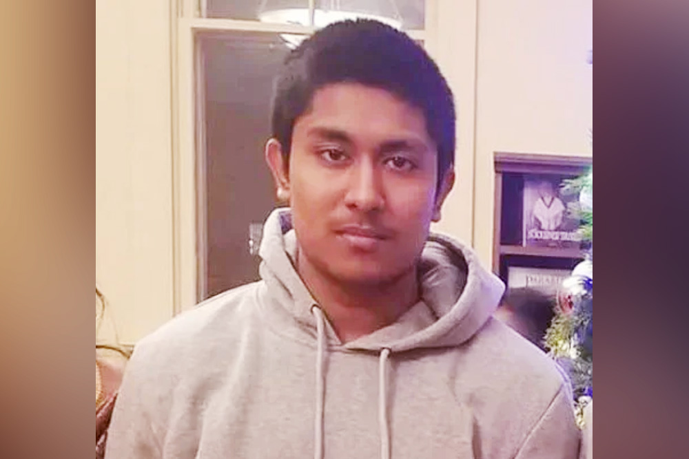 নিউইয়র্ক পুলিশ বাংলাদেশি তরুণকে তার মা-ভাইয়ের সামনেই গুলি করে হত্যা