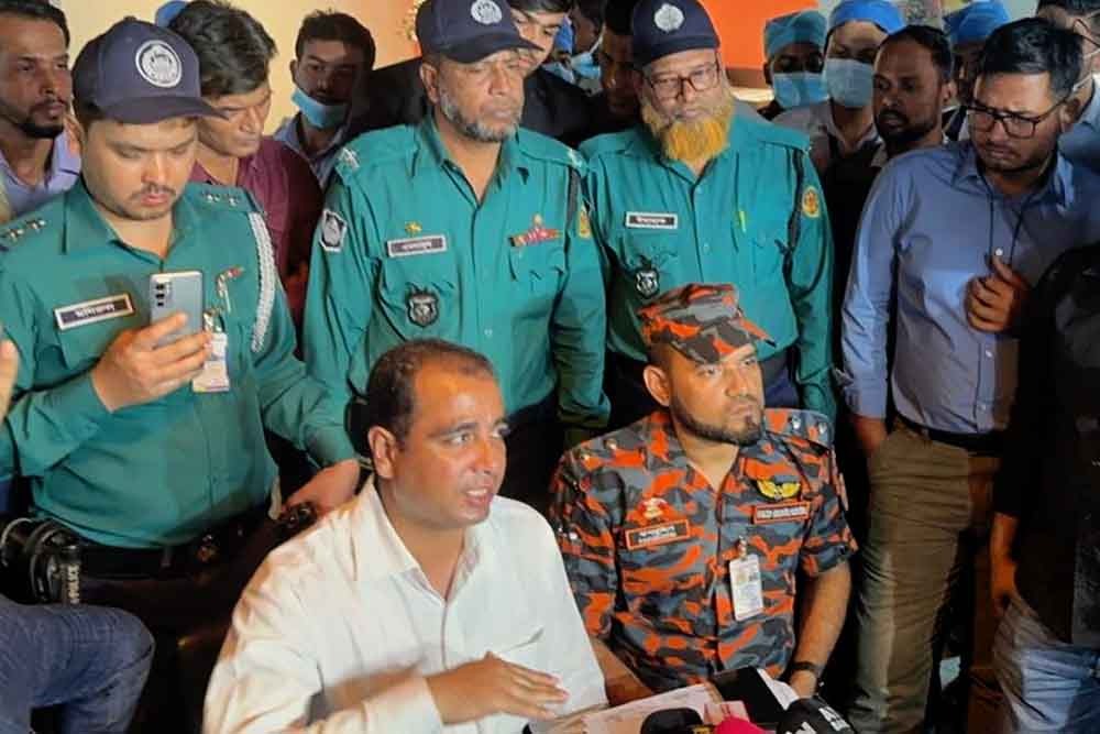 ল্যাবএইডের ছাদে অবৈধ রেস্তোরাঁ, “সিলিন্ডারে লিকেজ” ২ লাখ টাকা জরিমানা