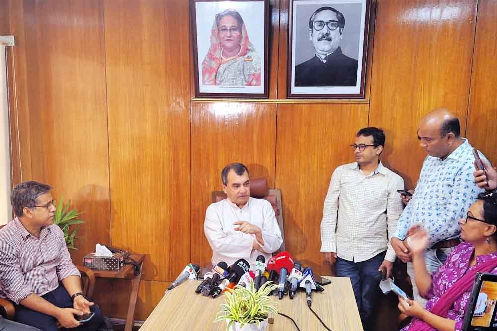 দেশের বর্জ্যকে সম্পদে রূপান্তরিত করতে চায় সরকার : পরিবেশমন্ত্রী