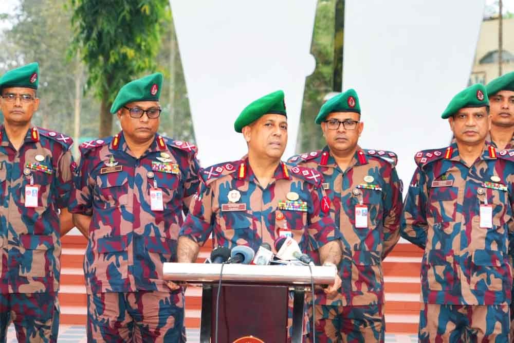 বিজিবি মহাপরিচালক রামগড় ব্যাটালিয়ন, স্মৃতিস্তম্ভ ও রামগড় আইসিপি পরিদর্শন করেন
