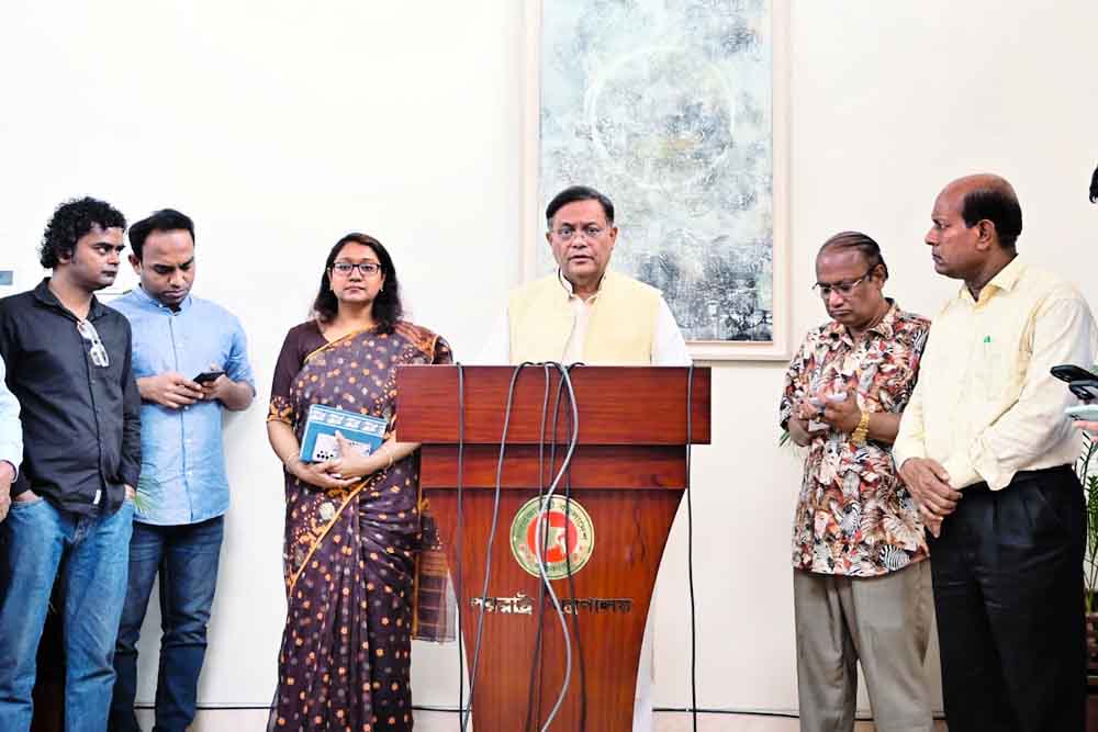 শান্তিতে নোবেলজয়ী ড. ইউনূস ইসরায়েলির পুরস্কার নিয়ে গণহত্যার পক্ষ নিয়েছেন : পররাষ্ট্রমন্ত্রী