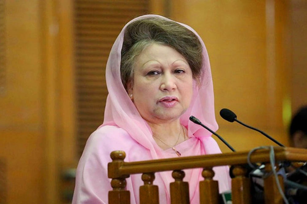 বিদেশ যেতে পারবেন না খালেদা জিয়া, মুক্তির মেয়াদ বাড়ছে ৬ মাস : আইনমন্ত্রী
