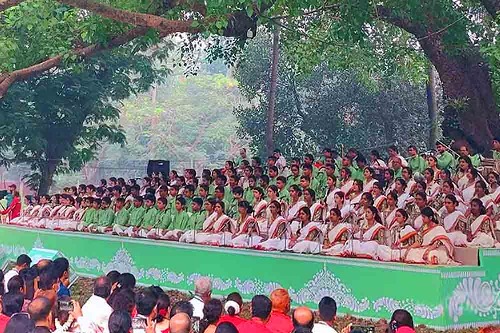 মানবতার জয়গানে রমনার বটমূলে সুরের মুর্ছনায় বরণ করা হলো বাংলা নববর্ষ-১৪৩১