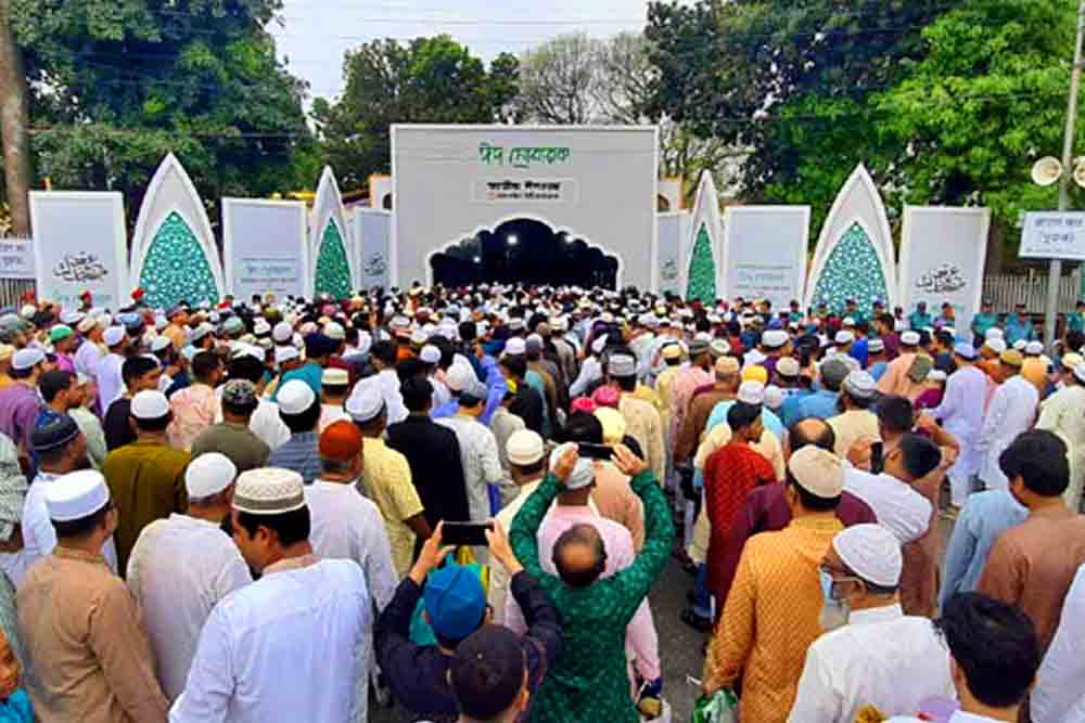 জাতীয় ঈদগাহে ঈদুল ফিতরের প্রধান জামাত অনুষ্ঠিত