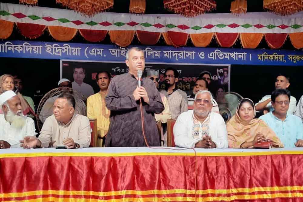 চাদাবাজ ও ভূমিদখলকারীদের কোনও ছাড় নেই: পরিবেশমন্ত্রী সাবের চৌধুরী