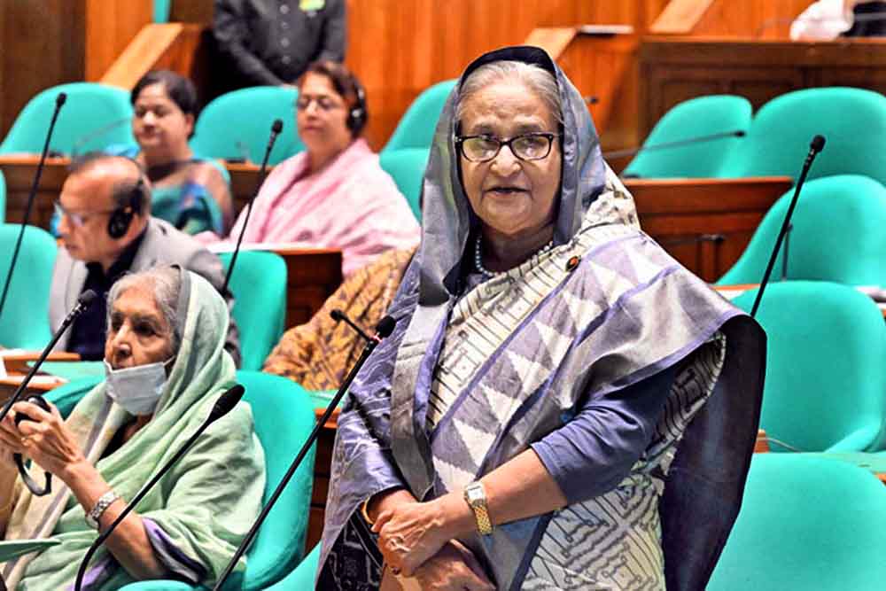 দেশে আসলে বিমানবন্দরেই মেরে ফেলার হুমকি দেওয়া হয়েছিলো : প্রধানমন্ত্রী