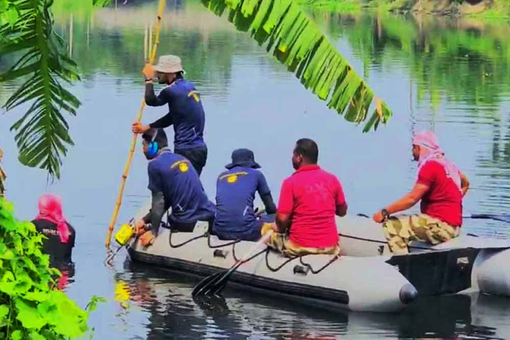 এমপি আনোয়ারুল হত্যা: সিয়ামকে নিয়ে দক্ষিণ চব্বিশ পরগনায় খালে তল্লাশি, হাড় উদ্ধার