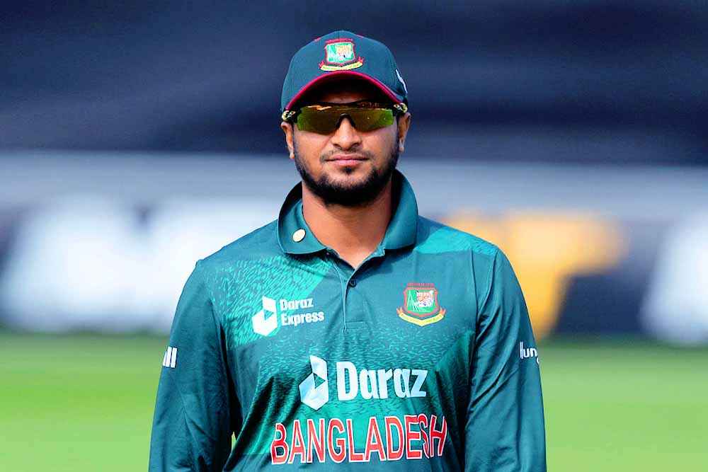 বিশ্বকাপের মাঝেই টি-টোয়েন্টি র‌্যাংকিংয়ের শীর্ষে ফিরলেন সাকিব