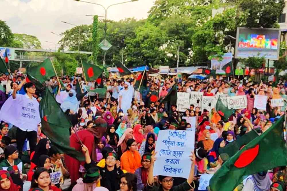 কোটাবিরোধীরা ৪ ঘন্টা পর শাহবাগ ছাড়লেন, মঙ্গলবার গণসংযোগ