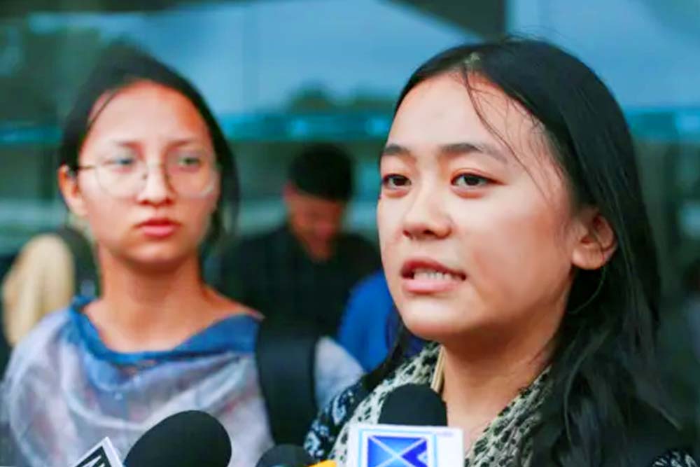 বাংলাদেশ ছাড়ছে নেপালি শিক্ষার্থীরা