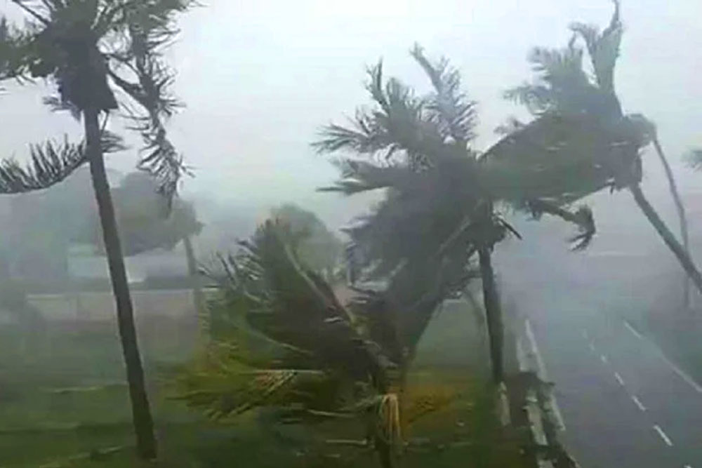 ৭ অঞ্চলে ৬০ কিমি বেগে ঝড় হতে পারে