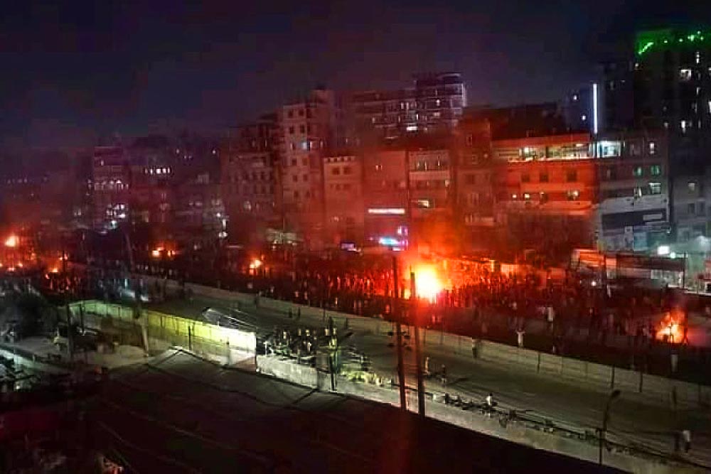 ‘চিরুনি অভিযান’ দেশজুড়ে, নাশকতাকারীদের ধরিয়ে দিলে পুরষ্কার ঘোষণা করল পুলিশ