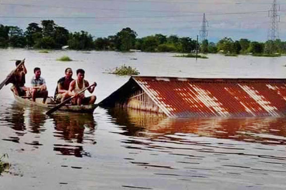বাংলাদেশে স্মরণকালের ভয়াবহ বন্যায় মানবিক বিপর্যয়