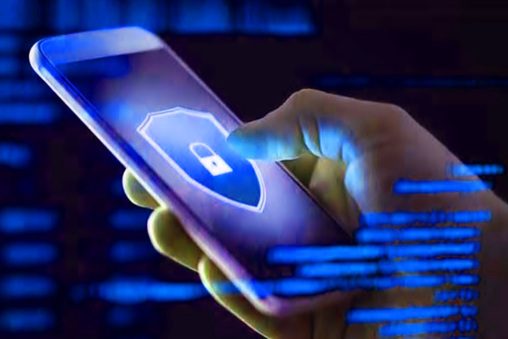 আপনার মোবাইল ফোনে কি আড়ি পাতা হয়েছে, তা কীভাবে বুঝবেন ?