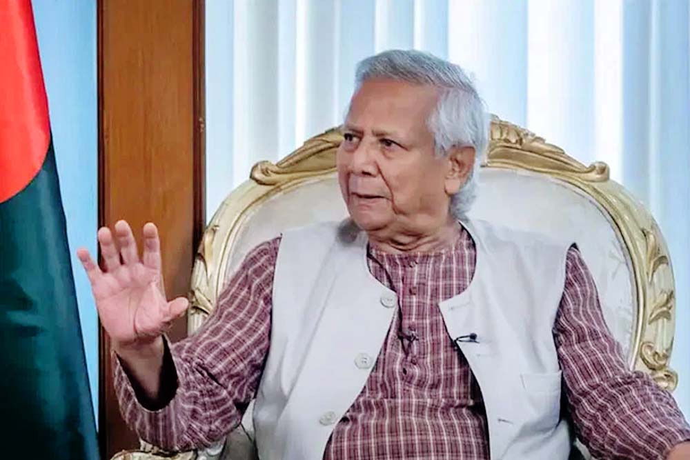 ‘পরিস্থিতি নিয়ন্ত্রণে কাজ করছে সরকার’, সবাইকে শান্ত থাকার আহ্বান ড. ইউনূসের