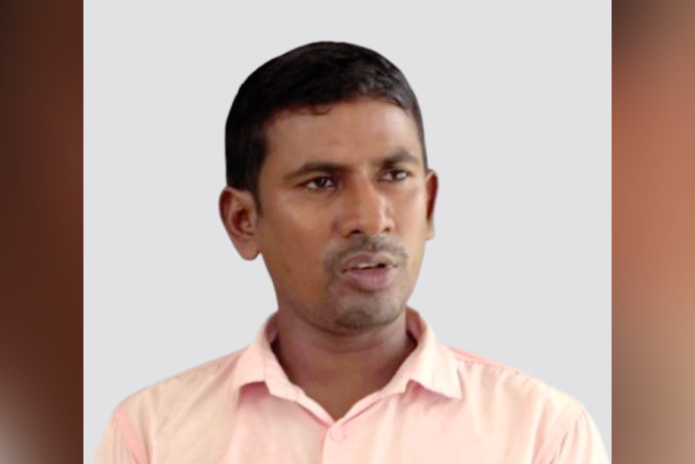 একসঙ্গে দুইটি সরকারি প্রতিষ্ঠানে চাকরি করছেন গোপালগঞ্জের সোহাগ