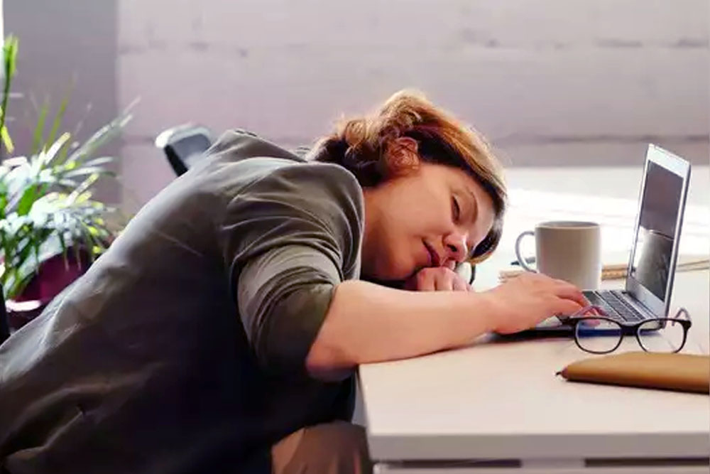 কর্মোদ্যম কমে যাচ্ছে ৩০ বছর বয়সেই ?  উদ্যম ধরে রাখার কি উপায় ?