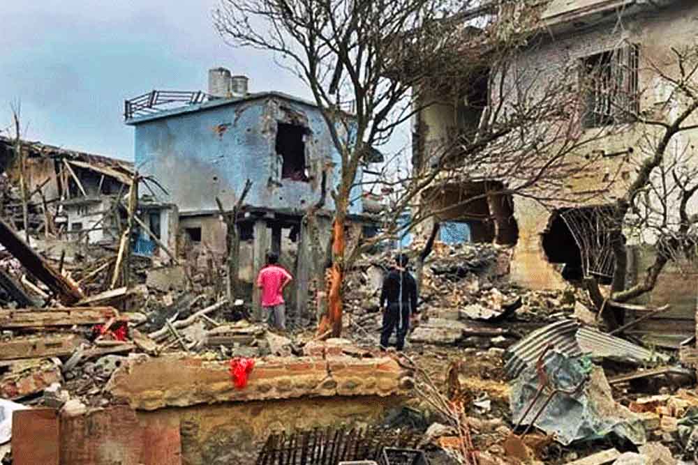 মিয়ানমারে জান্তার বোমা হামলায় শিশুসহ নিহত ২০