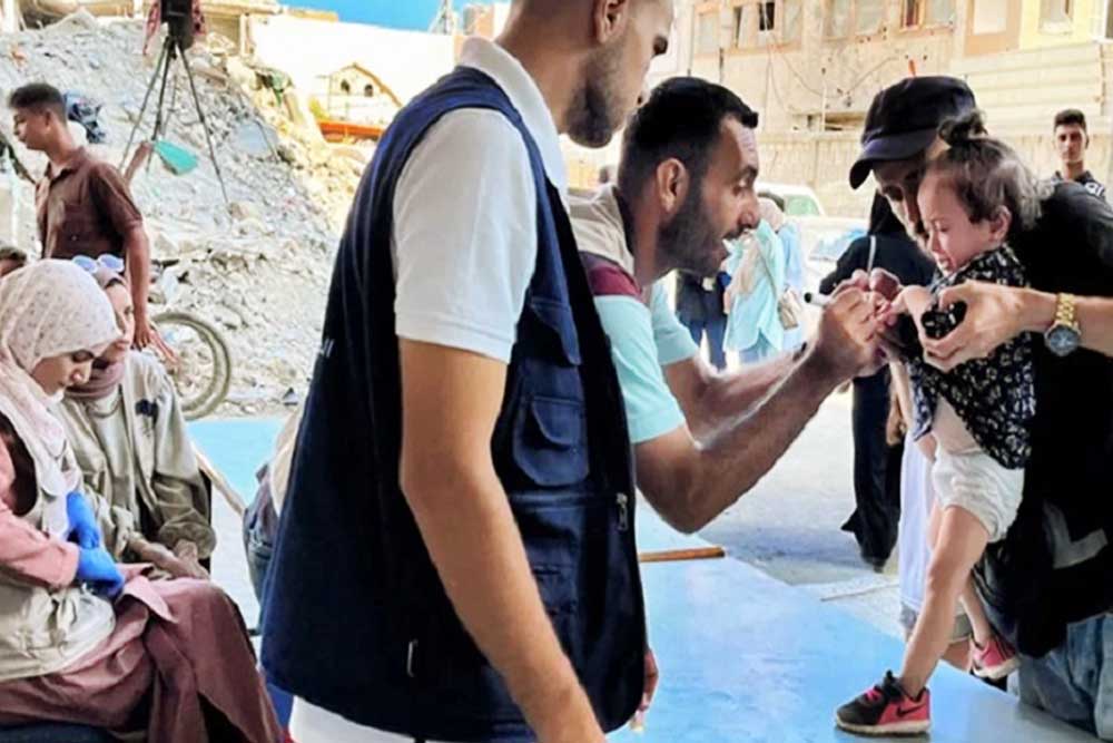 গাজায় পোলিও টিকা কর্মসূচির মধ্যেই ইসরায়েলের হামলায় নিহত ২৭