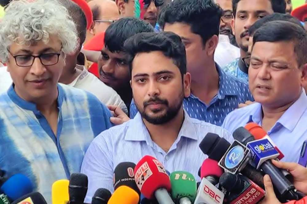 রাজপথে পরাজিত হয়ে ফ্যাসিস্টরা অনলাইনে শক্তি দেখাচ্ছে: উপদেষ্টা নাহিদ