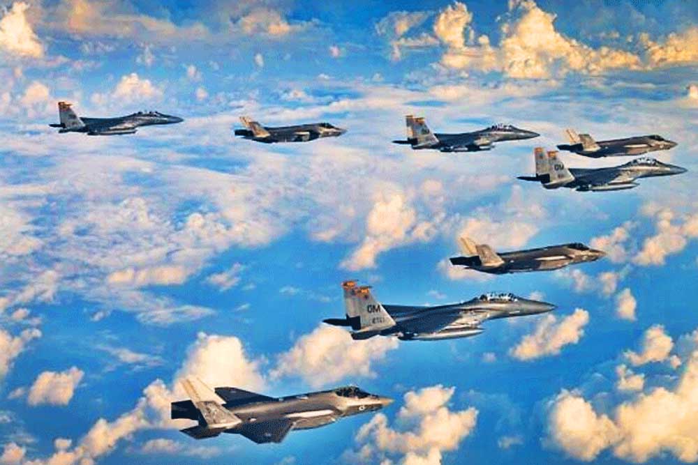 ইসরায়েলের ১৪০ যুদ্ধবিমান দিয়ে ইরানের ২০ লক্ষ্যবস্তুতে হামলা