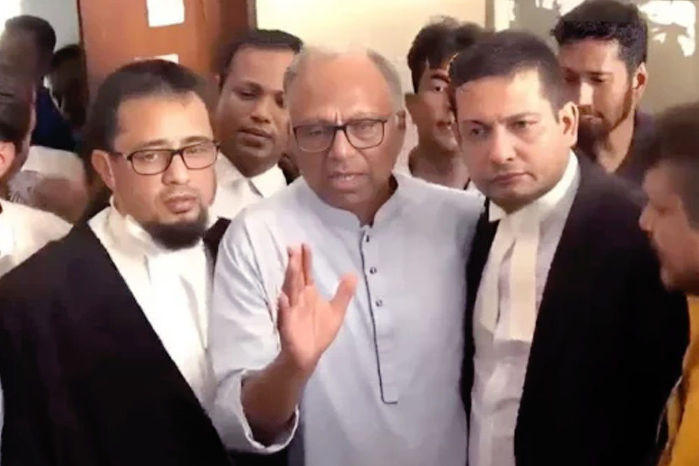 জামিন পেলেন সাংবাদিক মাহমুদুর রহমান