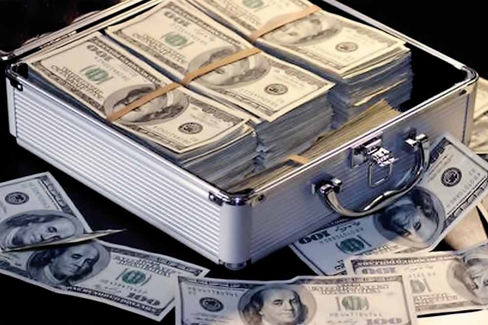 রেমিট্যান্সের প্রবৃদ্ধিতে রিজার্ভের পতন থেমেছে: ডলার বাজার স্থিতিশীল