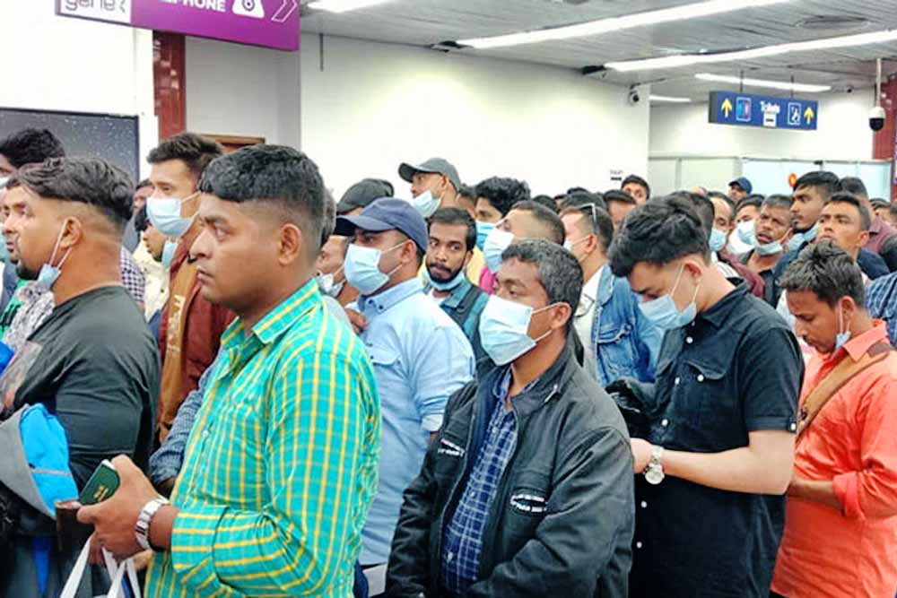 লিবিয়ায় আটকে পড়া ১৫৭ বাংলাদেশি দেশে ফিরেছে