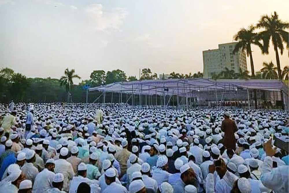 সোহরাওয়ার্দী উদ্যানে ইসলামি মহাসম্মেলনে জনতার ঢল