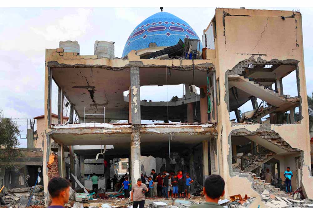 গাজায় মসজিদ গুঁড়িয়ে দিলো ইসরায়েল, একদিনেই নিহত ৩৮