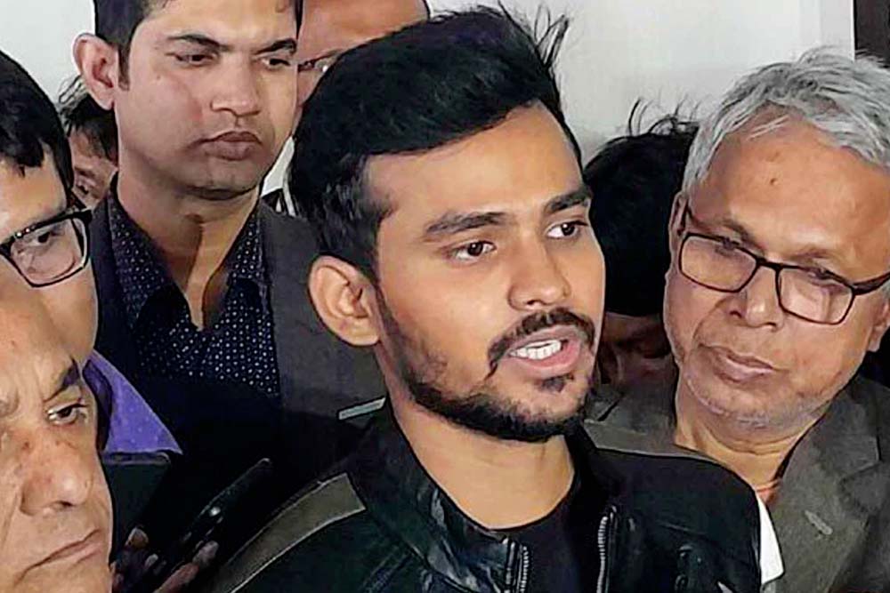 আওয়ামী লীগ নেতাকর্মীদের গ্রেপ্তার অভিযান আরো জোরদারের সিদ্ধান্ত : উপদেষ্টা