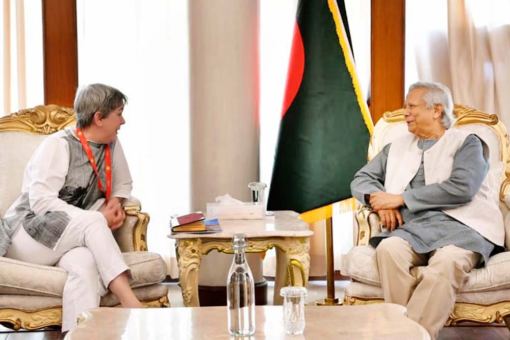 ফেসবুকে বাংলাদেশ নিয়ে অপপ্রচার বন্ধে মেটাকে ব্যবস্থা নিতে বললেন প্রধান উপদেষ্টা