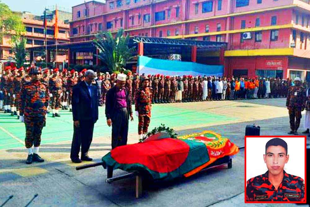 ‘আমাদেরই ব্যর্থতা’ ফায়ার ফাইটার নয়নের জানাজায় বললেন উপদেষ্টা