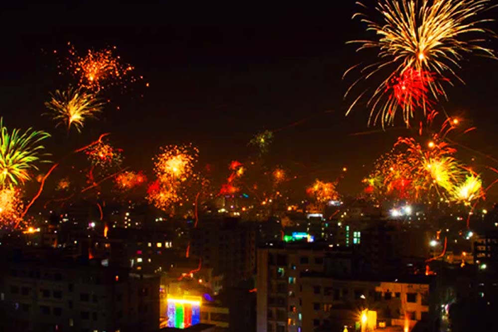 থার্টি ফার্স্ট নাইটে আতশবাজি ও পটকা ফোটানো থেকে বিরত থাকার আহ্বান: মন্ত্রণালয়