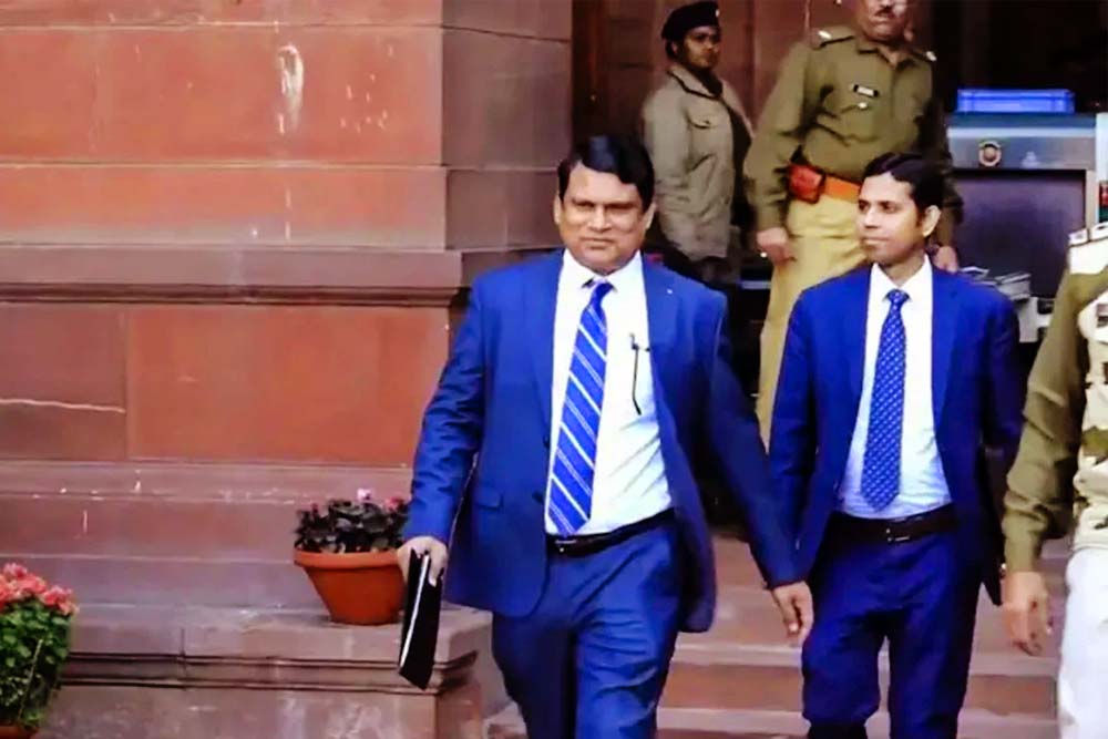 বাংলাদেশের হাইকমিশনারকে তলব করে ভারত যা জানাল