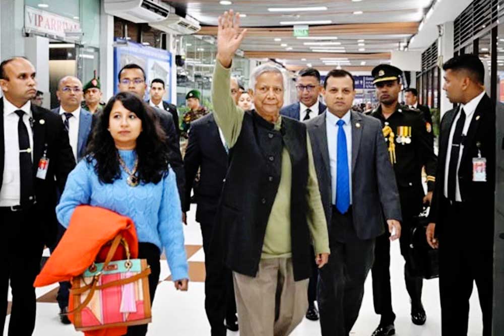 সুইজারল্যান্ড গেলেন প্রধান উপদেষ্টা