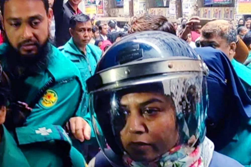 আমাকে ফাঁসাতে একটা হত্যা মামলাই যথেষ্ট: ফারজানা রূপা