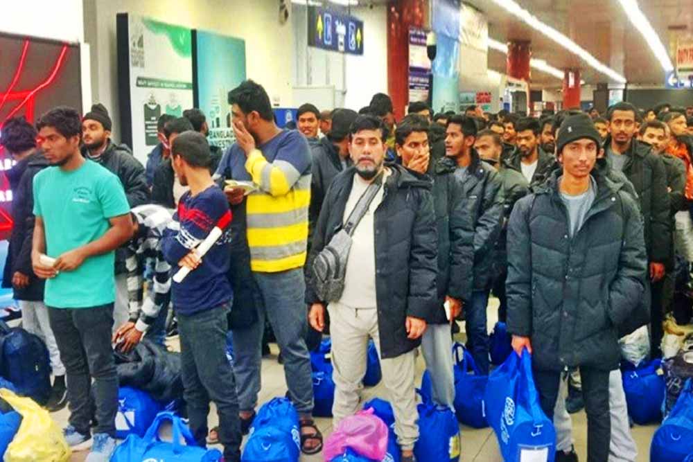 লিবিয়া থেকে ফিরলেন আরও ১৬৭ বাংলাদেশি