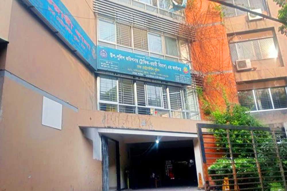 রাজধানীর ওয়ারীতে ফ্ল্যাট থেকে দম্পতির মরদেহ উদ্ধার