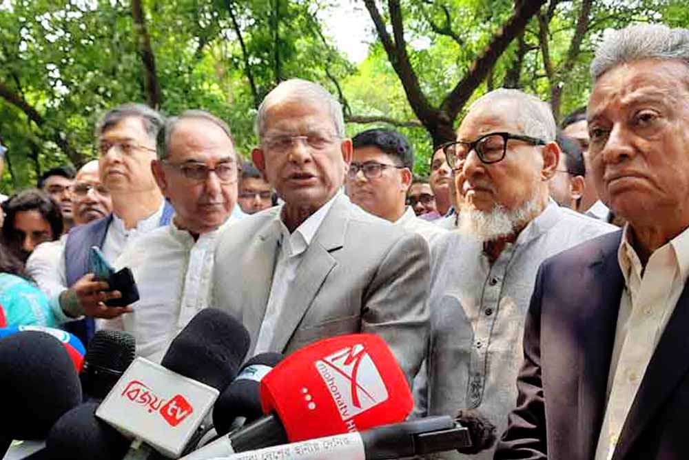 ডিসেম্বর থেকে জুনের মধ্যে নির্বাচন হবে : প্রধান উপদেষ্টা,  বিএনপি ‘সন্তুষ্ট নয়’