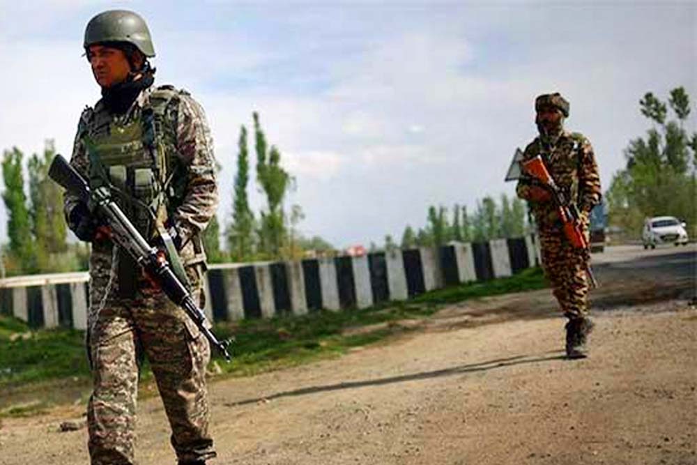 পাকিস্তানে হামলার প্রস্তুতি নিচ্ছে ভারত : নিউইয়র্ক টাইমস