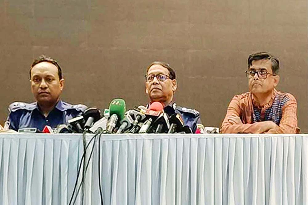 নিরীহ কাউকে মামলা দিয়ে হয়রানি করা যাবে না : আইজিপি