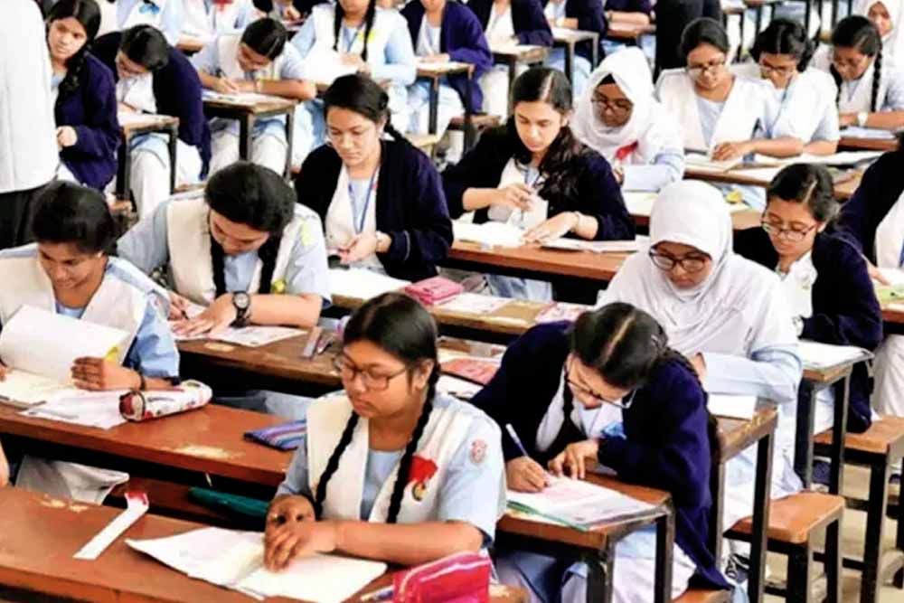 এসএসসি ও সমমানের পরীক্ষা শুরু